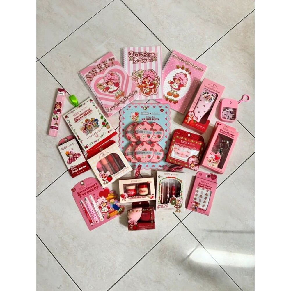 Limited Edition Strawberry Shortcake Bundle